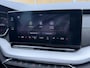 Skoda Octavia Combi 1.0 e-TSI Business Edition Plus Automaat | Panoramadak | Half leer/alcantara | Stoelverwarming voor en achter | Stuurwielverwarming | Getint glas | Achteruitrijcamera | Elektrisch bedienbare achterklep | Parkeersensoren voor en achter