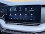 Skoda Octavia Combi 1.0 e-TSI Business Edition Plus Automaat | Panoramadak | Half leer/alcantara | Stoelverwarming voor en achter | Stuurwielverwarming | Getint glas | Achteruitrijcamera | Elektrisch bedienbare achterklep | Parkeersensoren voor en achter