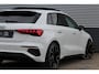 Audi A3 Sportback 35 TFSI S-Line | Panoramadak | Sfeerverlichting | Black optik | Apple carplay | Stoelverwarming | Draadloos la