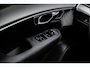 Volvo XC90 2.0 T8 Plug-in hybrid AWD Ultra Dark Executive Black Edition Executive | Trekhaak | Heico bodykit | Luchtvering | Bowers & Wilkins Premium Audio | Adaptieve Cruise Control | Elektr. schuif-\-kanteldak | 360 Camera | Extra getint glas | Gelamineerde ramen | Geventileerde voorstoelen | Stoelverwarming | Stoelmassage | Verwarmd stuurwiel | Google Services | Head-up display | Alcantara hemelbekleding | 22" Lichtmetalen velgen |