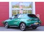 Alfa Romeo Tonale 1.5T Hybrid 160PK VELOCE | PREMIUM PACK: LEDEREN BEKLEDING/GEVENTILEERDE VOORSTOELEN/4-VOUDIG ELEKTRISCH VERSTELBARE LENDESTEUN VOORSTOELEN/ELEKTRISCH BEDIENBARE /HOOGGLANS ZWARTE RAAMOMLIJSTING/AMBIENT LIGHTING | TECHNOLOGY PACK: PARKEERWAARSCHUWING VOOR EN ACHTER/360° CAMERA/AUTOMATISCH INPARKEREN/ AUTONOMOUS DRIVING LEVEL 2: ADAPTIVE CRUISE CONTROL/LANE CENTERING ASSIST/TRAFFIC JAM ASSIST DODEHOEK DETECTIE AUTOMATISCH DIMMENDE BUITENSPIEGELS ELEKTRISCH BEDIENBARE ACHTERKLEP | WINTERPACK: STOELVERWARMING VOOR/STUURVERWARMING/VERWARMBARE RUITENSPROEIERS | 19" LICHTMETALEN VELGEN | DRAADLOZE TELEFOONLADER | NAVIGATIE | DRAADLOZE APPLE CARPLAY/ANDROID AUTO | FULL LED MATRIX KOPLAMPEN |