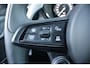 Alfa Romeo Tonale 1.5T Hybrid 160PK VELOCE | PREMIUM PACK: LEDEREN BEKLEDING/GEVENTILEERDE VOORSTOELEN/4-VOUDIG ELEKTRISCH VERSTELBARE LENDESTEUN VOORSTOELEN/ELEKTRISCH BEDIENBARE /HOOGGLANS ZWARTE RAAMOMLIJSTING/AMBIENT LIGHTING | TECHNOLOGY PACK: PARKEERWAARSCHUWING VOOR EN ACHTER/360° CAMERA/AUTOMATISCH INPARKEREN/ AUTONOMOUS DRIVING LEVEL 2: ADAPTIVE CRUISE CONTROL/LANE CENTERING ASSIST/TRAFFIC JAM ASSIST DODEHOEK DETECTIE AUTOMATISCH DIMMENDE BUITENSPIEGELS ELEKTRISCH BEDIENBARE ACHTERKLEP | WINTERPACK: STOELVERWARMING VOOR/STUURVERWARMING/VERWARMBARE RUITENSPROEIERS | 19" LICHTMETALEN VELGEN | DRAADLOZE TELEFOONLADER | NAVIGATIE | DRAADLOZE APPLE CARPLAY/ANDROID AUTO | FULL LED MATRIX KOPLAMPEN |