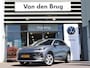 Volkswagen T-Roc 1.5 eTsi 116 pk DSG Life First Edition | Trekhaak | Torino 18" LM  | Comfort pakket | Multimedia pakket