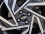 Hyundai i20 1.0 T-GDI Premium / Fabrieksgarantie tot 03-2030 / Dealer onderhouden / Stuur- & Stoel verwarming / Achteruitrijcamera / Adaptief cruise control / Navigatie / Apple Carplay Android Auto / Climate control /