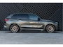 BMW X5 xDrive50e LCI M-sport Pro ACC Pano M Seats Alcantara Achterasbest. Hemel Massage Stoelvent. Luchtvering Softcl, Head Up 360 Kristal  HarmanK Trekhaak