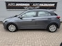 Hyundai i20 1.2 HP i-Motion Comfort Slechts 93.134km!! | Camera | PDC Achter | Airco | Navigatie | Cruise | Bluetooth | RIJKLAARPRIJS INCL 12 MAANDEN GARANTIE EN BEURT