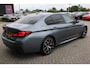 BMW 5-Serie 520e M-SPORT SCHUIFDAK LEDER MEMORY CARPLAY HEAD-UP