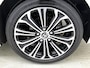 Toyota Corolla 1.8 Hybrid Dynamic 2e set winterbanden + lichtmetalen velgen op 4e etage