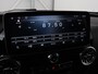 Mercedes-Benz Vito 114 CDI Extra Lang | Oprijplaat | Trekhaak | Camera | Stoelverwarming | 19'' | Cruise control | Bluetooth | Airco | 3-Persoons