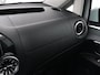 Mercedes-Benz Vito 114 CDI Extra Lang | Oprijplaat | Trekhaak | Camera | Stoelverwarming | 19'' | Cruise control | Bluetooth | Airco | 3-Persoons