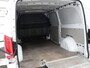 Mercedes-Benz Vito 114 CDI Extra Lang | Oprijplaat | Trekhaak | Camera | Stoelverwarming | 19'' | Cruise control | Bluetooth | Airco | 3-Persoons