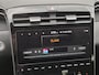 Hyundai Tucson 1.6 T-GDI HEV Comfort Smart / Fabrieksgarantie tot 03-2027 / Dealer onderhouden / Trekhaak afneembaar / Navigatie/ Apple Carplay Android / Stuur- & Stoel verwarming / Elektrische achterklep / Achteruitrijcamera /