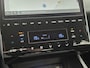 Hyundai Tucson 1.6 T-GDI HEV Comfort Smart / Fabrieksgarantie tot 03-2027 / Dealer onderhouden / Trekhaak afneembaar / Navigatie/ Apple Carplay Android / Stuur- & Stoel verwarming / Elektrische achterklep / Achteruitrijcamera /