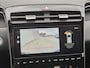Hyundai Tucson 1.6 T-GDI HEV Comfort Smart / Fabrieksgarantie tot 03-2027 / Dealer onderhouden / Trekhaak afneembaar / Navigatie/ Apple Carplay Android / Stuur- & Stoel verwarming / Elektrische achterklep / Achteruitrijcamera /