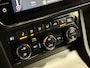 Skoda Superb Combi 1.4 TSI iV Sport 218Pk Automaat (VIRTUAL COCKPIT, APPLE CARPLAY, GROOT NAVI, MEMORY SEATS, CAMERA, STOELVERWARMING ACHTER, MODE KNOP, GETINT GLAS, NIEUWSTAAT)