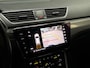 Skoda Superb Combi 1.4 TSI iV Sport 218Pk Automaat (VIRTUAL COCKPIT, APPLE CARPLAY, GROOT NAVI, MEMORY SEATS, CAMERA, STOELVERWARMING ACHTER, MODE KNOP, GETINT GLAS, NIEUWSTAAT)