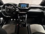 Peugeot 208 1.2 PureTech GT Pack (VIRTUAL COCKPIT, APPLE CARPLAY, GROOT NAVI, STOELVERWARMING, LEDER, 360 CAMERA, SPORTSTOELEN, GETINT GLAS, ADAPTIVE CRUISE, NIEUWSTAAT)