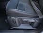 Volkswagen T-Roc 1.5 TSI R-Line Business 150PK DSG | Led | Camera | Trekhaak | Navigatie | Stoelverwarming