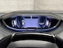 Peugeot 3008 1.2 PureTech GT-Line Automaat (APPLE CARPLAY, GROOT NAVI, 360 CAMERA, KEYLESS, LEDER, STOELVERWARMING, SPORTSTOELEN, GETINT GLAS, TREKHAAK, NIEUWSTAAT)