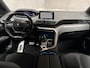 Peugeot 3008 1.2 PureTech GT-Line Automaat (APPLE CARPLAY, GROOT NAVI, 360 CAMERA, KEYLESS, LEDER, STOELVERWARMING, SPORTSTOELEN, GETINT GLAS, TREKHAAK, NIEUWSTAAT)