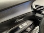 Peugeot 3008 1.2 PureTech GT-Line Automaat (APPLE CARPLAY, GROOT NAVI, 360 CAMERA, KEYLESS, LEDER, STOELVERWARMING, SPORTSTOELEN, GETINT GLAS, TREKHAAK, NIEUWSTAAT)