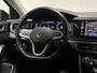 Volkswagen Polo 1.0 TSI Sportline Automaat (VIRTUAL COCKPIT, APPLE CARPLAY, GROOT NAVI, STOELVERWARMING, SPORTSTOELEN, KEYLESS, PARKEERSENSOREN, LM VELGEN, NIEUWSTAAT)