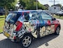 Kia Picanto 1.0 VVTI beschilderd door Selwyn Senatori