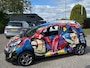 Kia Picanto 1.0 VVTI beschilderd door Selwyn Senatori