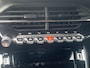 Peugeot e-2008 EV GT Pack 50 kWh Navigatie | Full LED koplampen | Parkeercamera | Keyless Entry | SoH 98% | Alcantara interieur