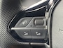 Peugeot e-2008 EV GT Pack 50 kWh Navigatie | Full LED koplampen | Parkeercamera | Keyless Entry | SoH 98% | Alcantara interieur