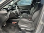 Peugeot e-2008 EV GT Pack 50 kWh Navigatie | Full LED koplampen | Parkeercamera | Keyless Entry | SoH 98% | Alcantara interieur