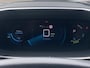 Peugeot e-2008 EV GT Pack 50 kWh Navigatie | Full LED koplampen | Parkeercamera | Keyless Entry | SoH 98% | Alcantara interieur
