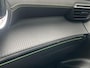 Peugeot e-2008 EV GT Pack 50 kWh Navigatie | Full LED koplampen | Parkeercamera | Keyless Entry | SoH 98% | Alcantara interieur
