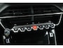 Peugeot 2008 1.2 PureTech 130 Allure (Nw. Model) | Rijklaar! | Dig. Cockpit | Trekhaak | Camera+PDC | Nav+App.Connect | Cruise | 17''