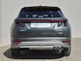 Hyundai Tucson 1.6 T-GDI PHEV Comfort Smart 4WD / Facelift Model / Fabrieksgarantie tot 09-2029 / Apple Carplay Android Auto / Stuur- & Stoelverwarming / Head Up Display / Trekgewicht 1210 kg / Elektrische achterklep / Achteruitrijcamera / Keyless Entry/Start / Adaptief cruise control /
