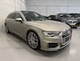 Audi A6 Avant 55 TFSI e quattro Competition PANO/HEAD-UP/MEMORY/360CAMERA/CARPLAY/SFEER/KEYLESS/ACC/MATRIX/20"AUDISPORT/S-LINE SPORTPAKKET/KARATBEIGE METALLIC/VOLLEDIG AUDI DEALER HISTORIE