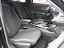Peugeot e-2008 EV Active Pack 50 kWh 1ste Eigenaar | Camera | Navigatie | Parkeersensoren | 17" LMV | Apple Carplay & Android Auto