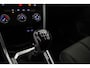 Volkswagen T-Roc Life 1.0 TSI 110pk Adaptive cruise control, App connect, LED koplampen, Parkeersensoren, Airco, DAB, Rado, Bluetooth