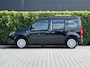 Mercedes-Benz Citan combi 112 Ambiente, 5-PERSOONS, AIRCO, STOELVERWARMING, CRUISE CONTROL, PARKEERSENSOREN, LICHTMETAAL 16"