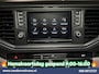Volkswagen Crafter 2.0 TDI 141pk Automaat L3H3 L2H2 Euro6 Airco | Camera | Navigatie | 3000kg Trekhaak | Imperiaal | Apple Carplay Chauffeursstoel, Cruisecontrol, Android Auto, Parkeersensoren