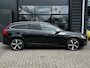 Volvo V60 2.0 190 PK T4 R-Design | TREKHAAK| SCHUIF-/KANTELDAK| LEDER| STOELVERWARMING| CAMERA + SENSOREN| KEYLESS ENTRY & START| DEALER ONDERHOUDEN|