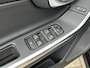 Volvo V60 2.0 190 PK T4 R-Design | TREKHAAK| SCHUIF-/KANTELDAK| LEDER| STOELVERWARMING| CAMERA + SENSOREN| KEYLESS ENTRY & START| DEALER ONDERHOUDEN|