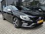 Volvo V60 2.0 190 PK T4 R-Design | TREKHAAK| SCHUIF-/KANTELDAK| LEDER| STOELVERWARMING| CAMERA + SENSOREN| KEYLESS ENTRY & START| DEALER ONDERHOUDEN|