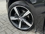 Volvo V60 2.0 190 PK T4 R-Design | TREKHAAK| SCHUIF-/KANTELDAK| LEDER| STOELVERWARMING| CAMERA + SENSOREN| KEYLESS ENTRY & START| DEALER ONDERHOUDEN|