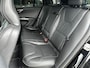 Volvo V60 2.0 190 PK T4 R-Design | TREKHAAK| SCHUIF-/KANTELDAK| LEDER| STOELVERWARMING| CAMERA + SENSOREN| KEYLESS ENTRY & START| DEALER ONDERHOUDEN|