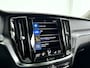 Volvo V60 B3 Momentum Business | Panoramadak | Parkeercamera | Stoel- en Stuurverwarming | Trekhaak