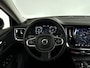 Volvo V60 B3 Momentum Business | Panoramadak | Parkeercamera | Stoel- en Stuurverwarming | Trekhaak