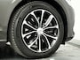 Volvo V60 B3 Momentum Business | Panoramadak | Parkeercamera | Stoel- en Stuurverwarming | Trekhaak