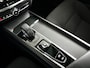 Volvo V60 B3 Momentum Business | Panoramadak | Parkeercamera | Stoel- en Stuurverwarming | Trekhaak