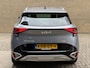 Kia Sportage 1.6 T-GDi Plug-in Hybrid AWD | DynamicLinePlus | 265pk | Adaptieve cruise | Navigatie | Camera | Apple CarPlay / Android Auto | Full-LED | DAB | Keyless start&go | Stoelverwarming voor&achter | Stuurverwarming | Elektrisch verstelbare stoelen | Elektrische achterklep | 19 inch velgen | Dealeronderhouden | Fabrieksgarantie